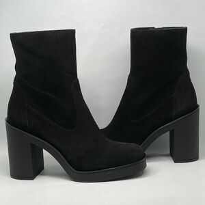 Stuart Weitzman Suede Platform Zipped Booties size 9.5